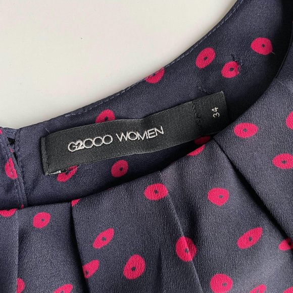 Black G2000 Top with Red Floral Print - Picture 4 of 5